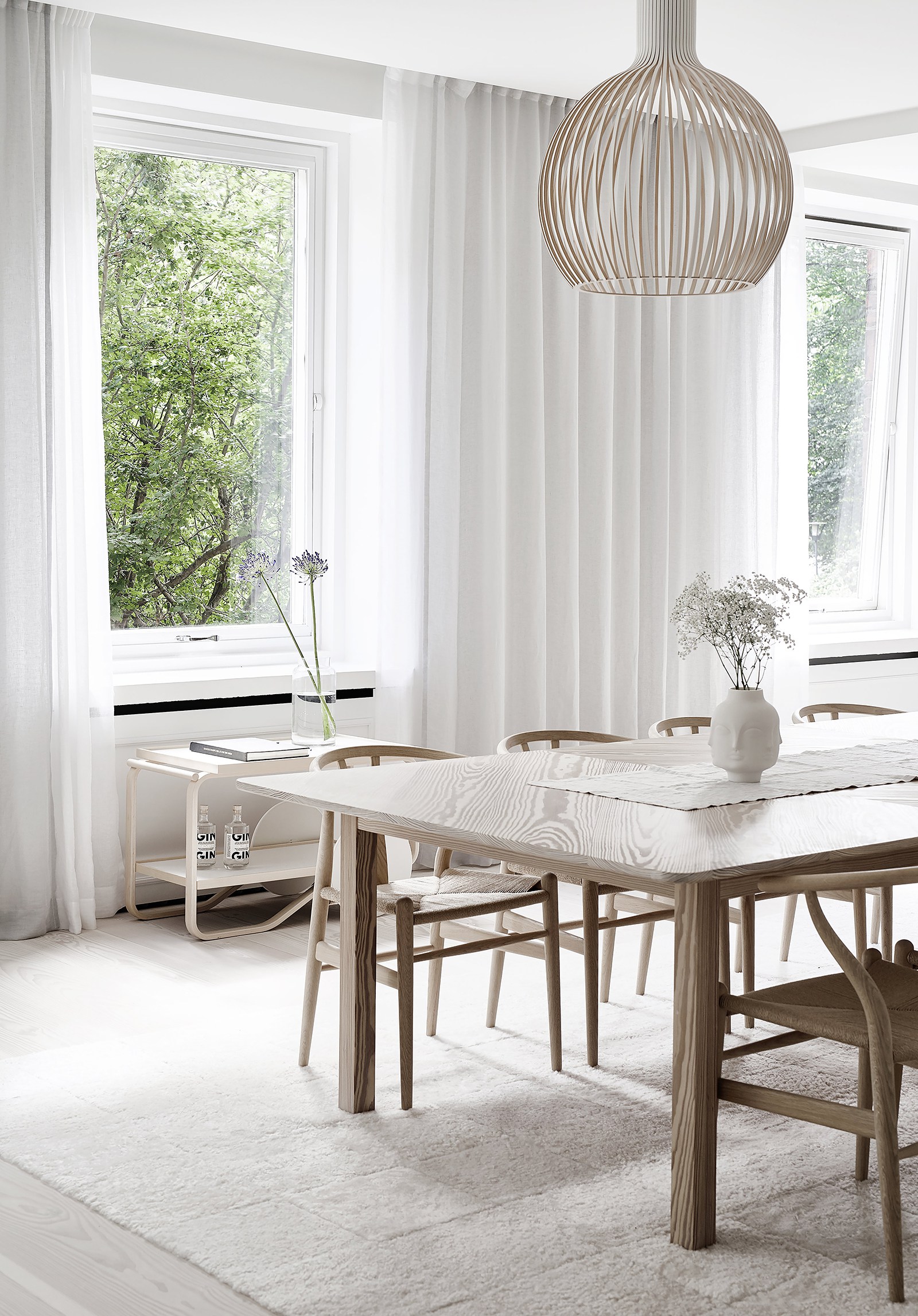 Interior Inspiration Linee Pure E Total White Per Illuminare L Home Styling In The Mood For Design