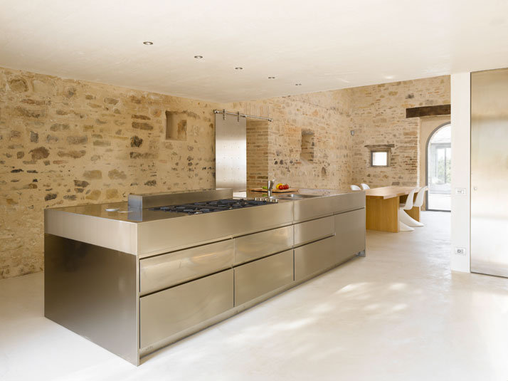 Welcome-Beyond-Le-Marche-Villa-photo-Hannes-Henz-yatzer-7