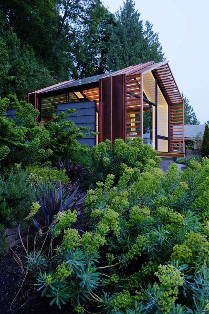 10_Garage_Cabin_Washington_Greypants_yatzer