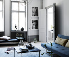 Interno in bianco&nero e blu