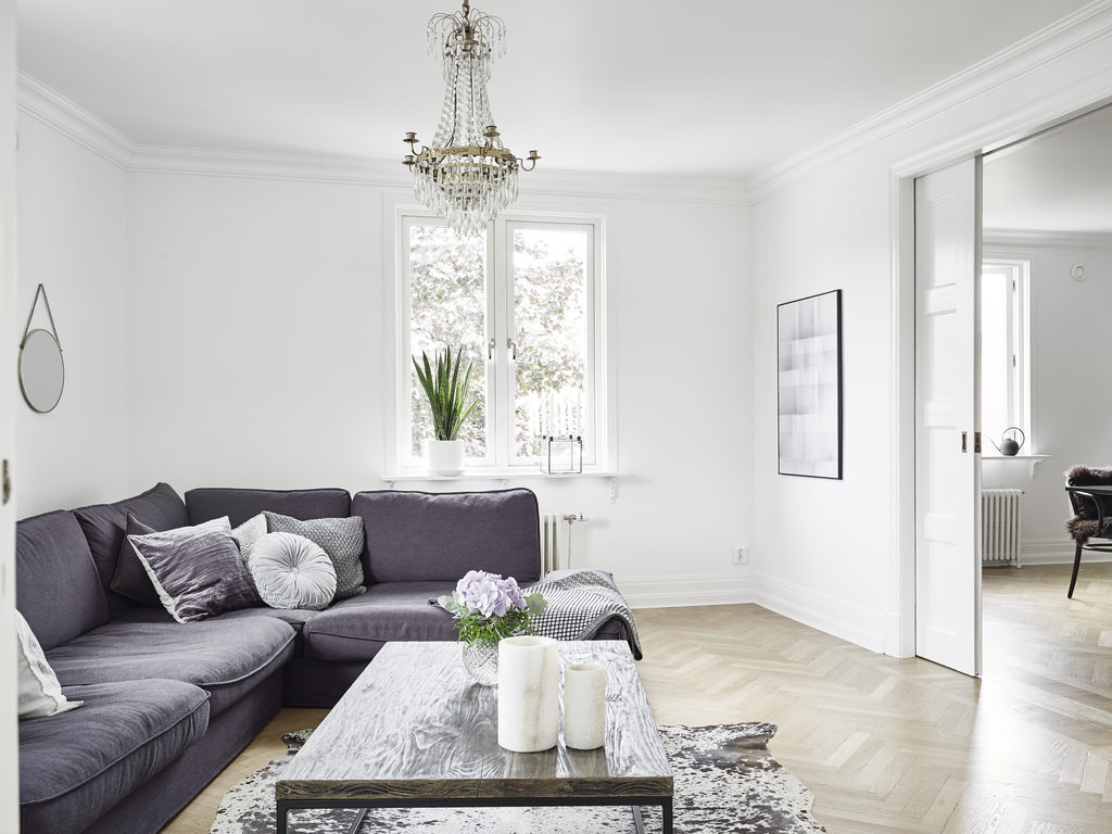 Interno nordico con sedie Thonet