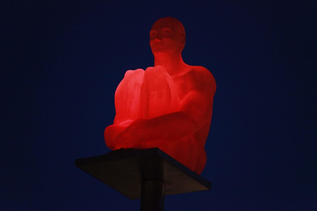 "Conversation a Nice" by Jaume Plensa