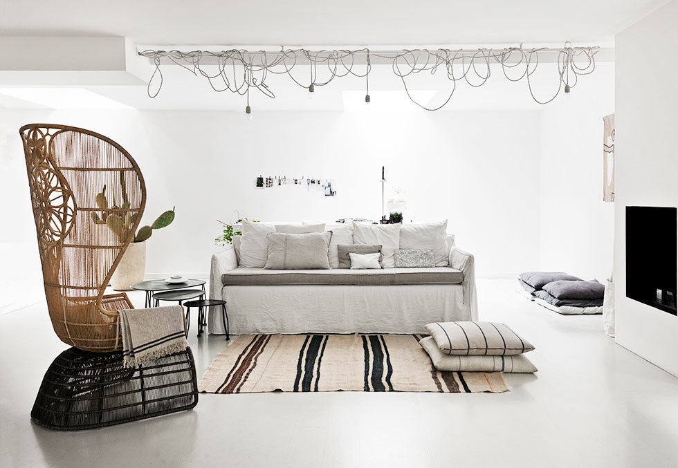 Total white con terrazzo a Milano