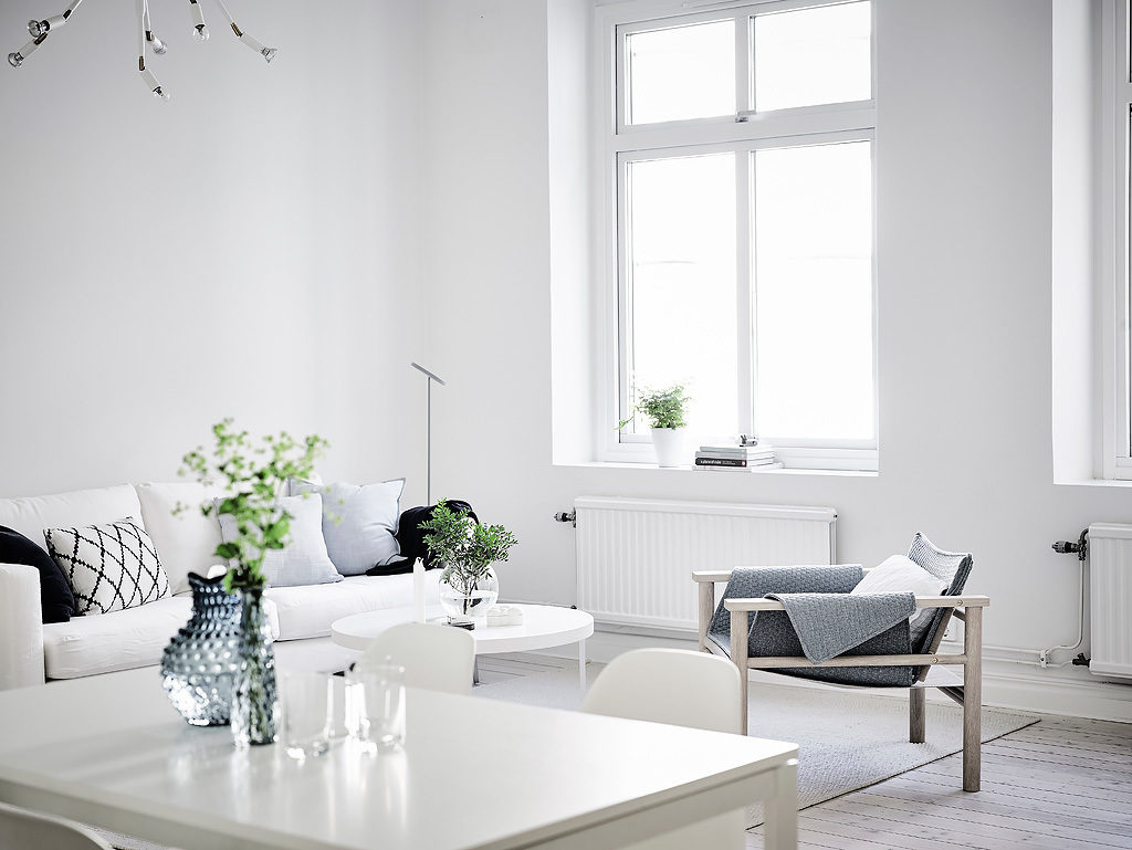 Una casa svedese dal look monocromatico casa in total white living