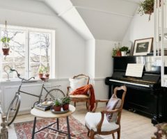 Tiny and cozy: 54 mq su due piani per una piccola casa in Svezia