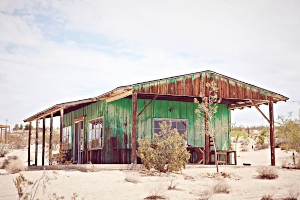 Joushua Tree Cabin 10