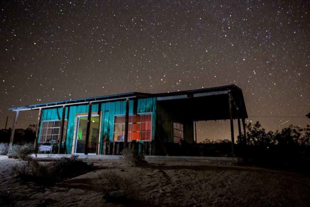 Joushua Tree Cabin by night