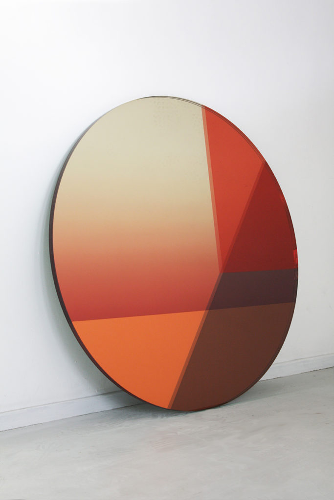 Seeing_Glass_big_round_Ocre_Brit_van_nerven_Sabine_Marcelis_LR1