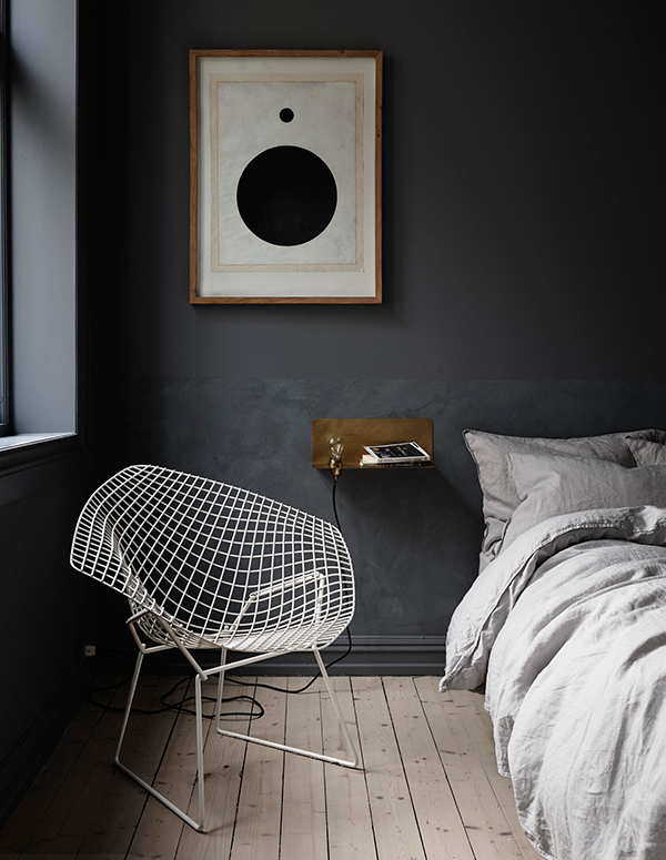 Grigio scuro per un interno nordico