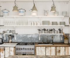 Interior inspirations: una casa shabby in riva al mare
