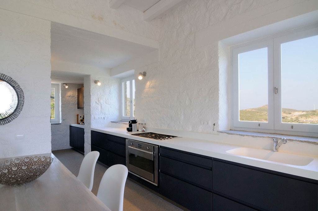 3 Patmos una casa candida con vista inthemoodfordesign
