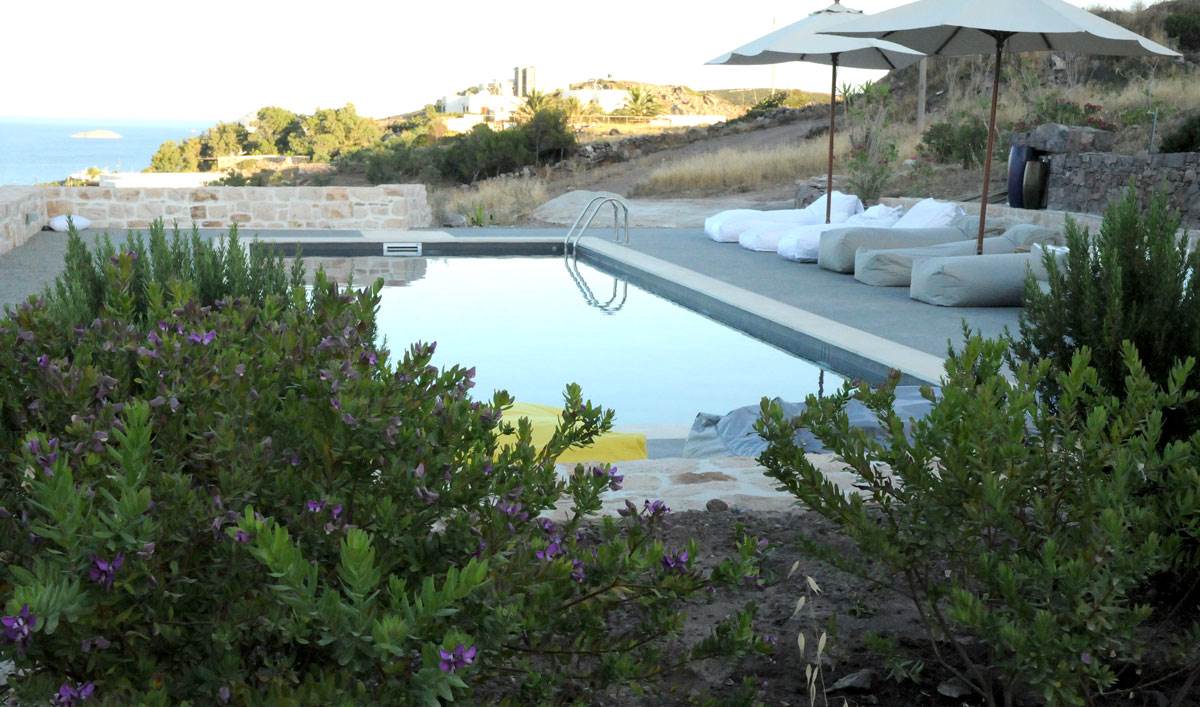6 Patmos una casa candida con vista inthemoodfordesign