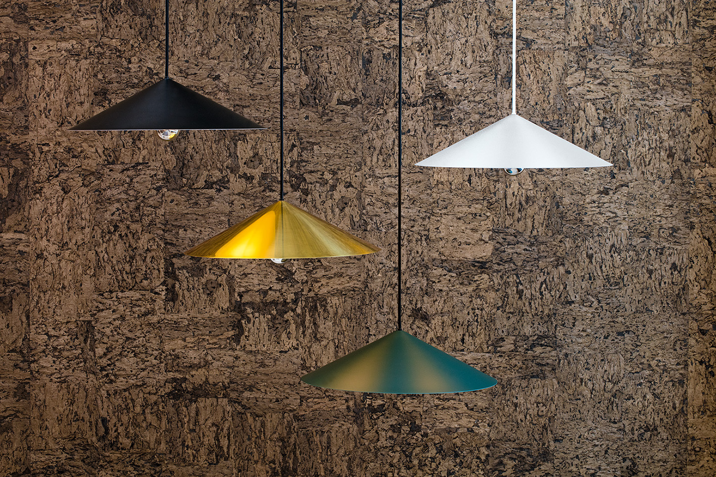 BT1001-Pendant-1-Black_Brass_Despina Green_White copia inthemoodfordesign