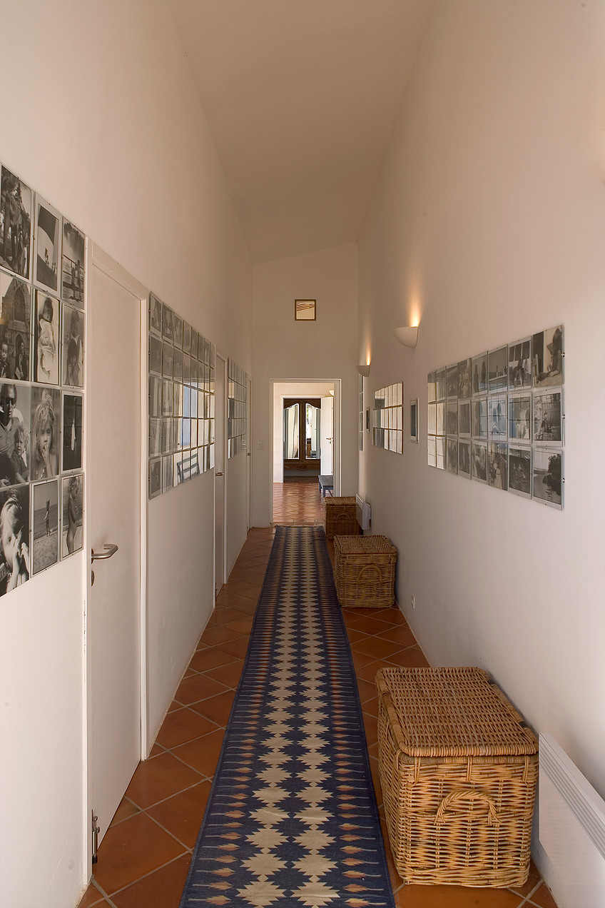 Villa Jones, Bargemon inthemoodfordesign