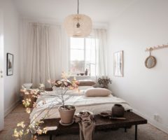 Tiny&cozy: un piccolo appartamento in bianco e rattan