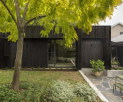 Interior inspiration: un bungalow aperto su due epoche