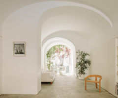 Interior Inspiration: una luminosa casa portoghese affacciata su un patio
