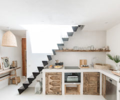 Interior Inspiration: un piccolo appartamento vista mare nel centro della vecchia Ibiza
