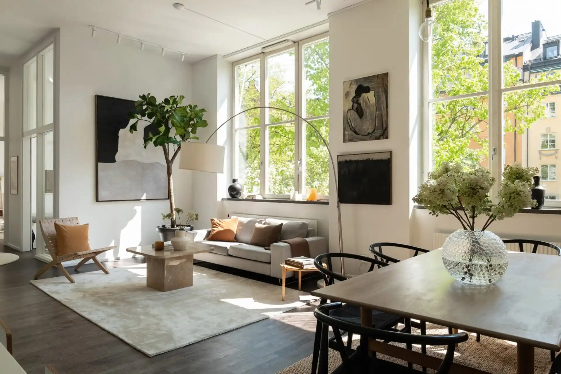 Loft con grando finestre