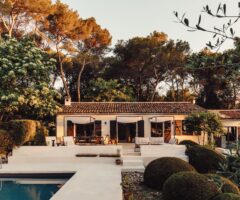 In Costa Azzurra un ex convento vive dentro un giardino secolare