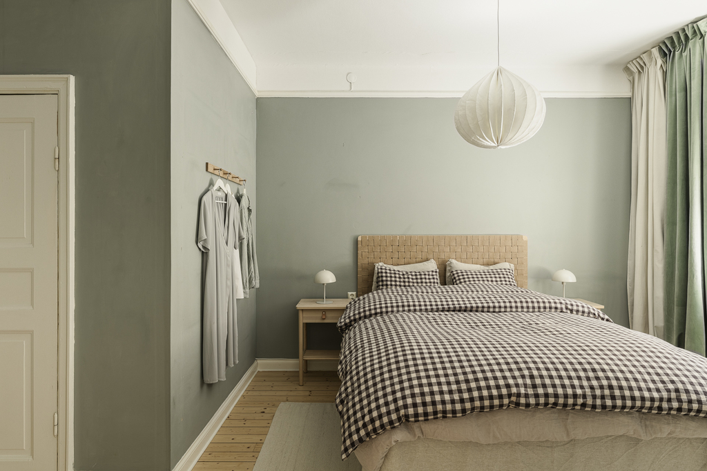 stanza da letto verde e beige