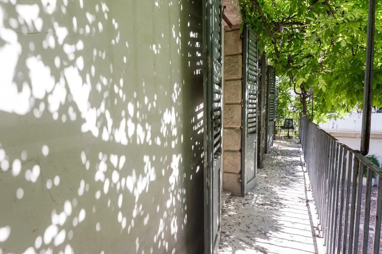 Palazzo Fracastoro 11