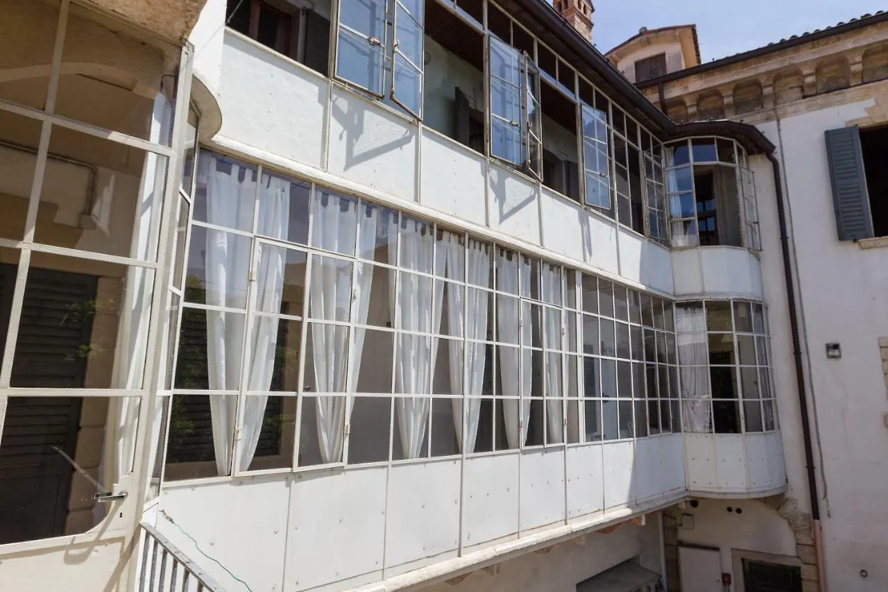 Palazzo Fracastoro 8