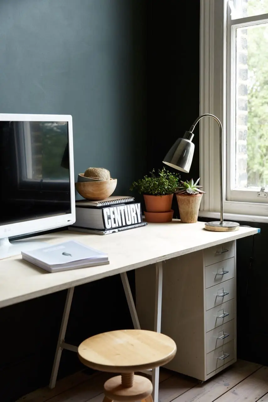 studio scuro.jpg