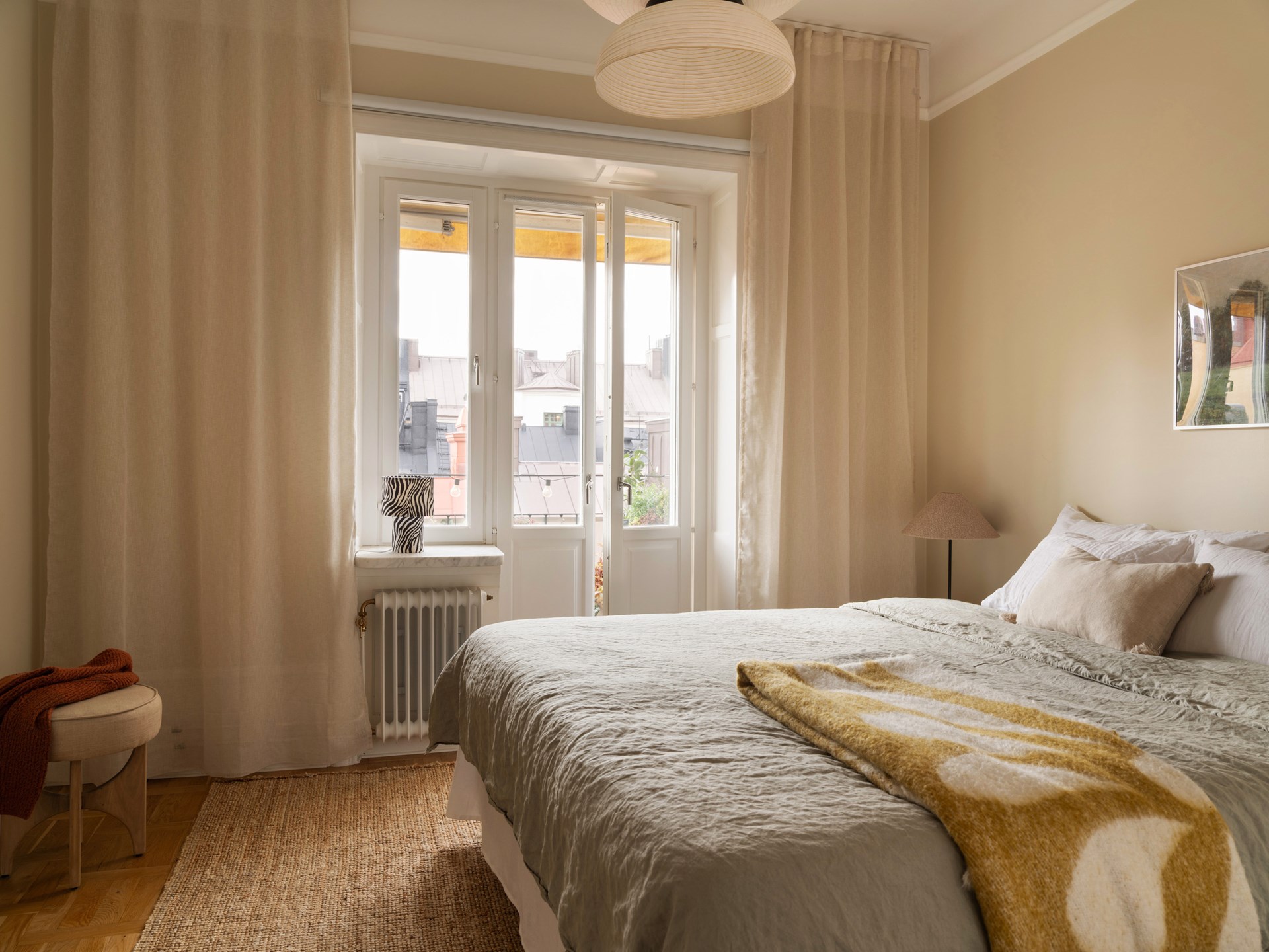 tanza da letto pareti color vaniglia